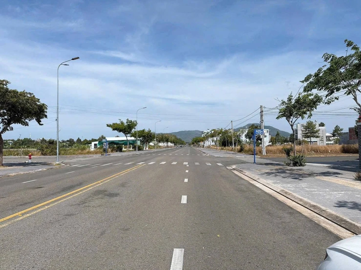 Bán đất mặt tiền kinh doanh 5x22,5m đường Hoàng Hoa Thám, Long Tâm, Bà Rịa - Ảnh thu nhỏ 3