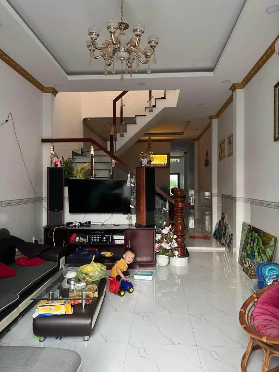 Bán nhà 1 trệt 1 lầu 4x33m, 4 phòng ngủ, giá 4,5 tỷ tại Hiệp Thành, Quận 12 - Ảnh thu nhỏ 2