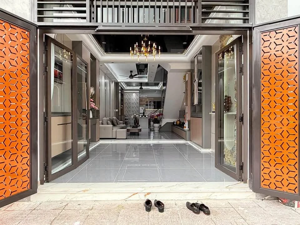 Bán nhà phố 3 tầng 72m² full nội thất, Phường An Phú, Thuận An, giá 5,56 tỷ - Ảnh thu nhỏ 2