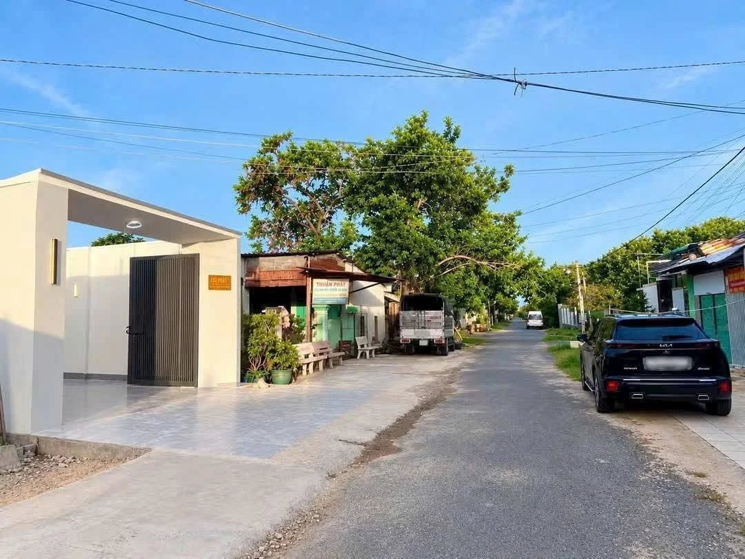 Bán nhà 1 trệt 1 lầu 4,5x27m, 3 phòng ngủ, 26 Nguyễn Văn Linh gần ngã tư Long Thành Bắc - Ảnh 1