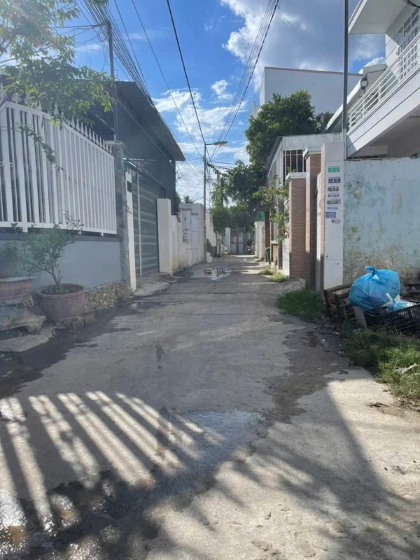 Bán nhà mới 155,6m2 3PN đường ô tô tại Xóm Chiếu, Vĩnh Điềm Trung, Tây Nha Trang