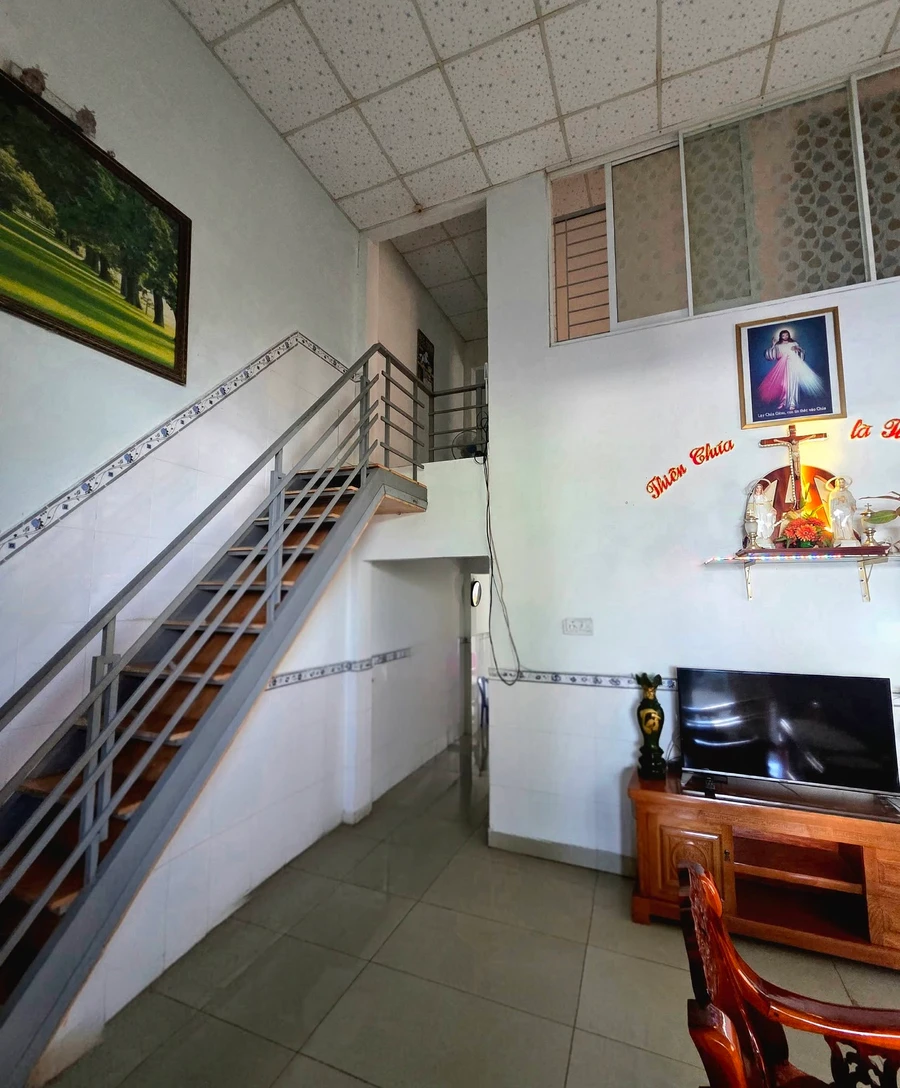 Bán nhà hẻm ô tô 1 trệt 1 lửng 100m2, 3PN, đường Phú Nông, xã Vĩnh Ngọc, Nha Trang - Ảnh thu nhỏ 2
