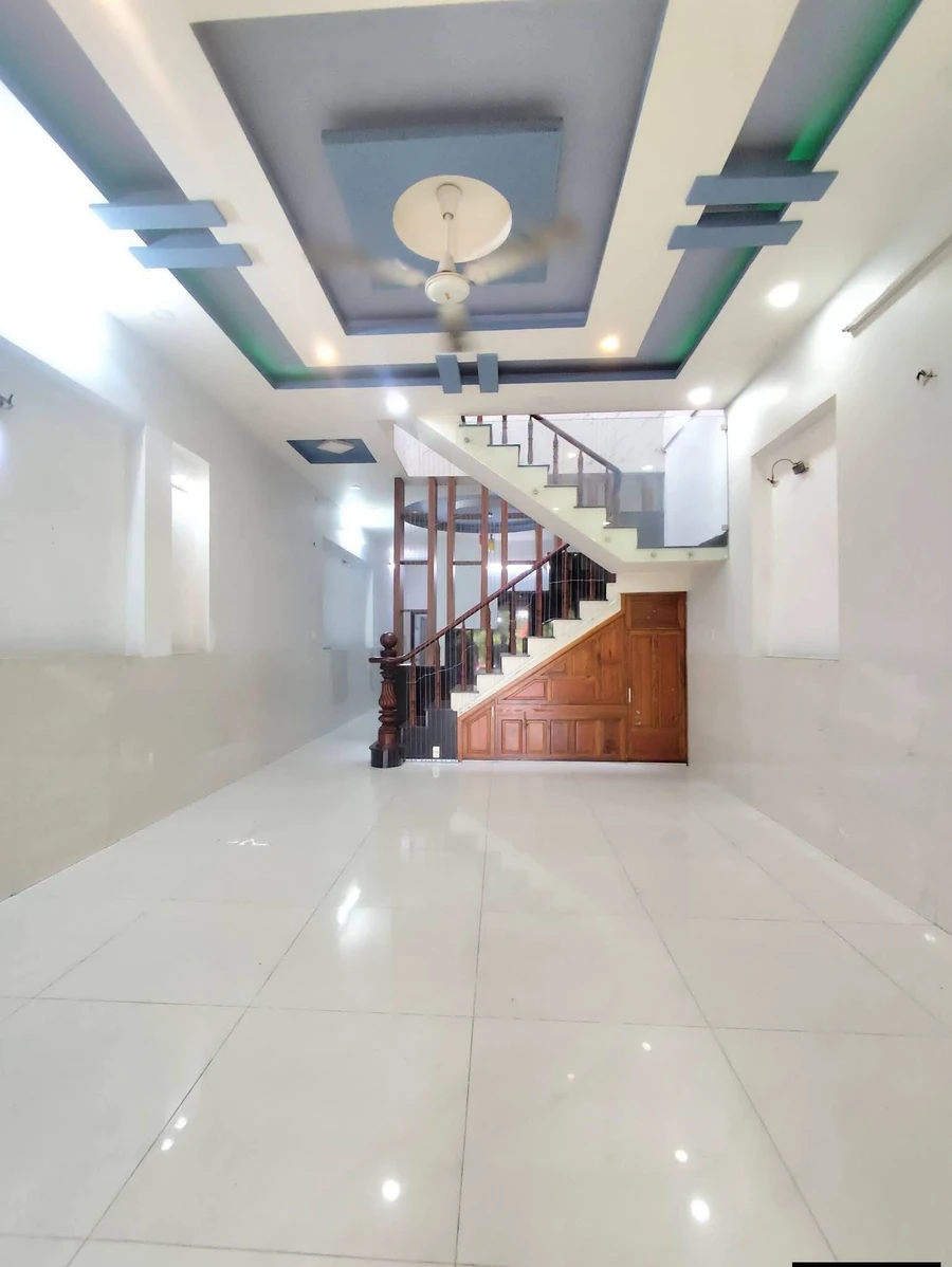 Bán nhà mặt tiền Nguyễn Chí Thanh, 125m², Quận 5 - Ảnh thu nhỏ 5