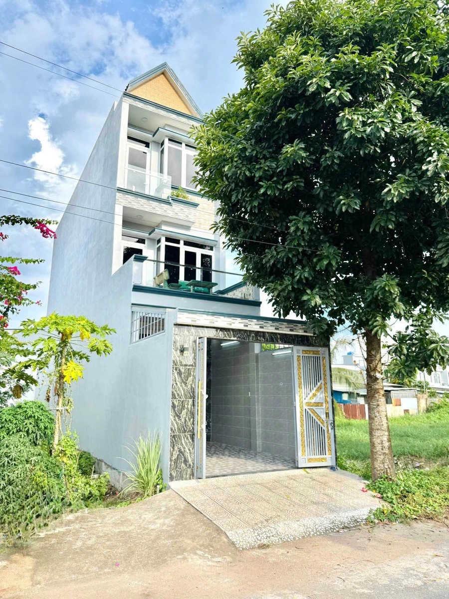 Bán nhà tân cổ điển 5PN 92m² gần chợ Long Thượng, Tây Ninh - Ảnh thu nhỏ 3