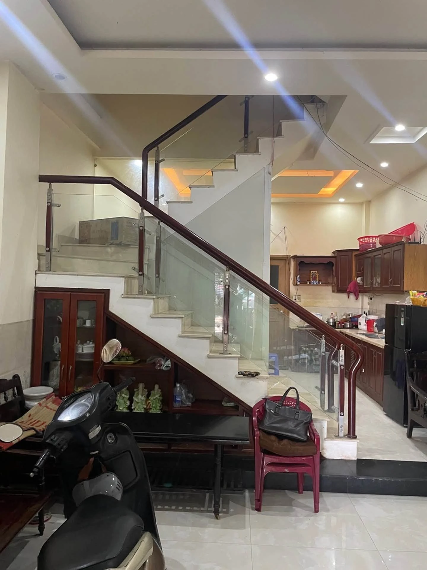 Nhà 3 tầng 54m² 5 phòng ngủ Hoàng Thị Loan gần 5 tỷ - Ảnh 1