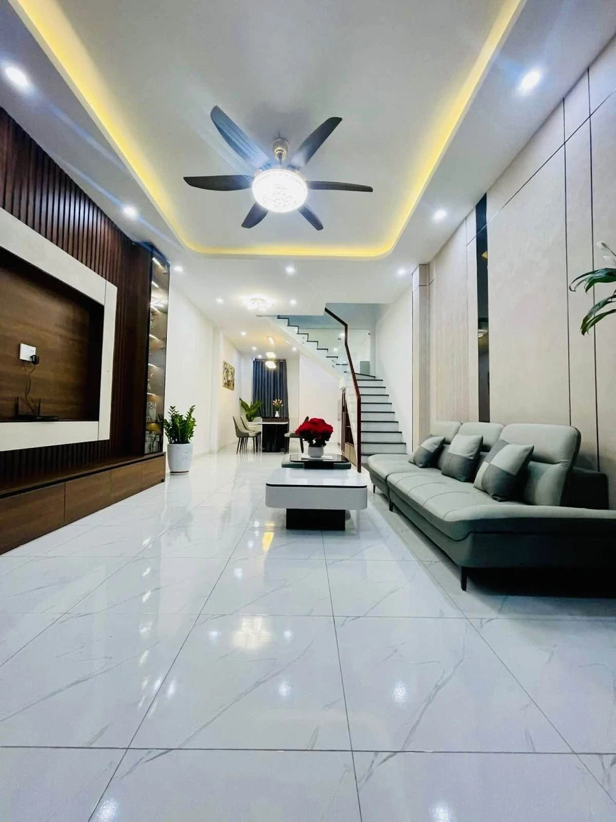 Bán nhà 3 tầng 53m² 4PN gần Điện Biên Phủ, giá 5,5 tỷ - Ảnh 1