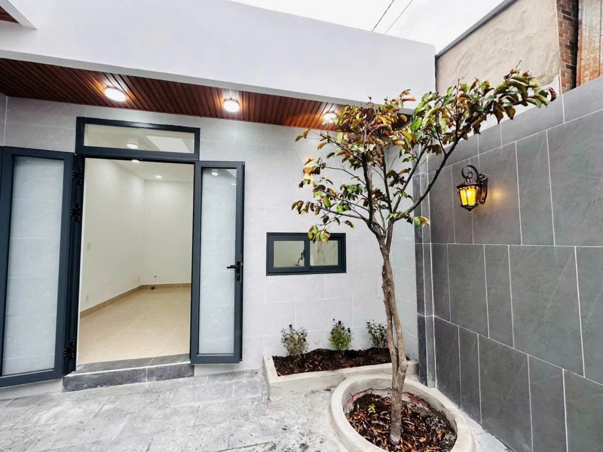 Bán nhà sổ riêng thổ cư 106m2 đường ô tô, sân ô tô, phường An Hòa - Ảnh thu nhỏ 2
