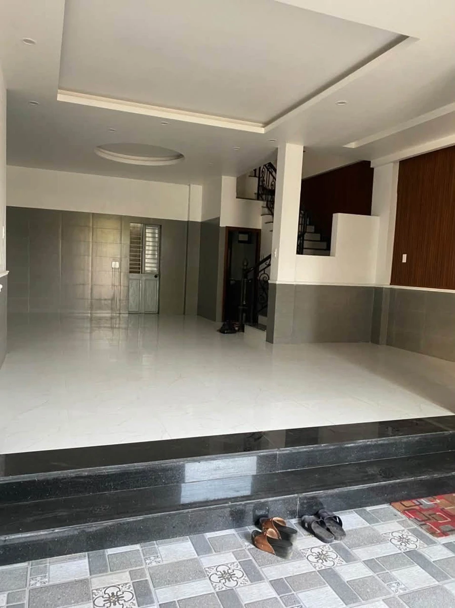Bán nhà 3,5 tầng mặt tiền Nguyễn Chí Thanh, Huế, 52,6m2 - Ảnh thu nhỏ 3