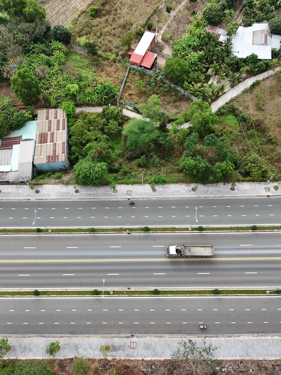 Bán đất mặt tiền 1.210 m2 Bà Rịa - Vũng Tàu 9,5 tỷ - Ảnh thu nhỏ 3