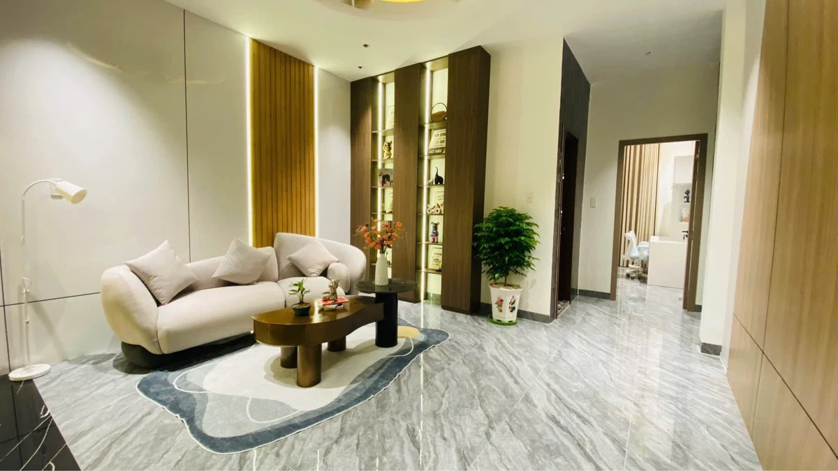 Bán nhà mặt tiền kinh doanh 4.5x31m 1 trệt 2 lầu full nội thất đường Lê Thị Tám, Phước Lý - Ảnh thu nhỏ 4