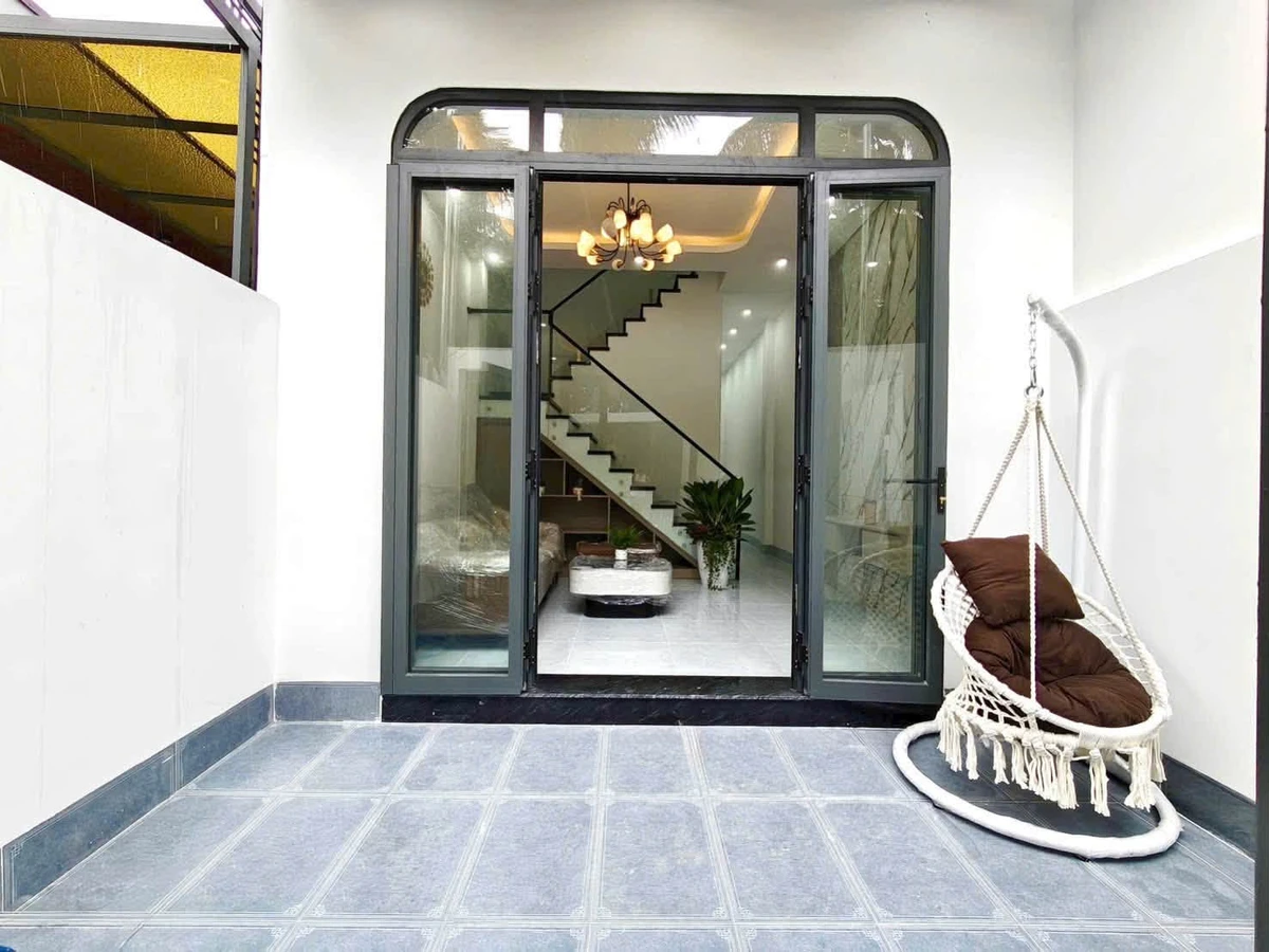 Bán góc biệt thự 1 trệt 1 lầu 210m2 view sông Quận 1 - Ảnh thu nhỏ 4