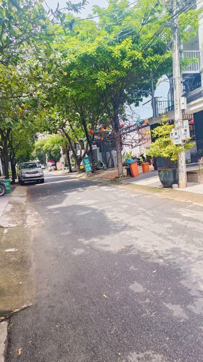 Bán nhà 1 trệt 2 lầu khu D2D Biên Hòa 72m2 6,7 tỷ - Ảnh 1