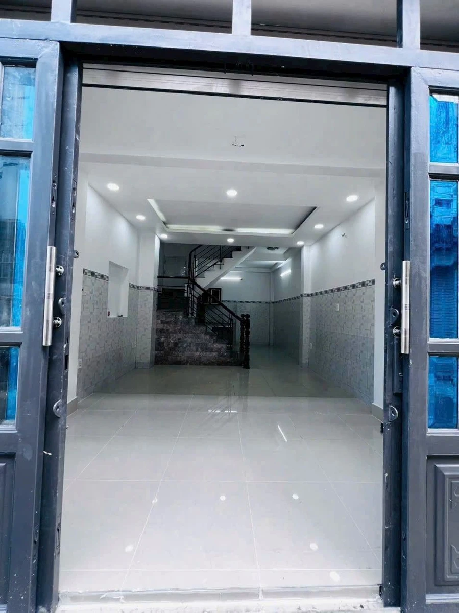 Bán nhà mặt tiền 4x8,5m, trệt 2 lầu 3PN, giá 3,68 tỷ, Bình Hưng Hòa B, Bình Tân - Ảnh 1