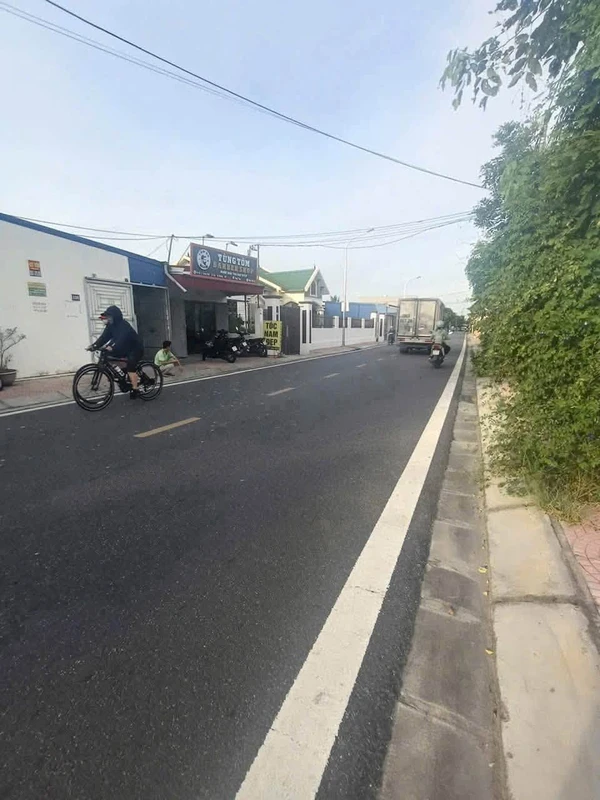 Bán dãy nhà trọ mặt đường Tràng Dương, Hải Phòng, 183m2, hơn 4 tỷ