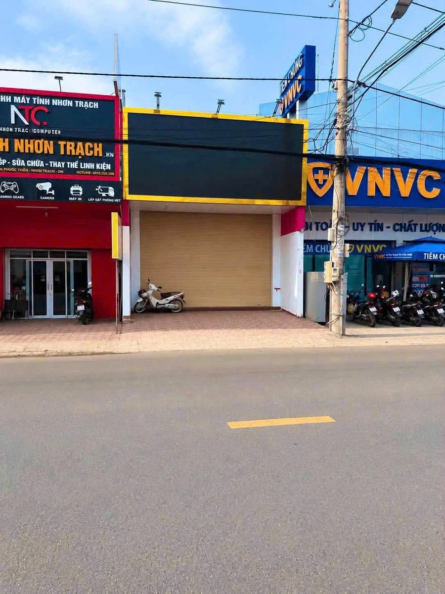 Bán nhà mặt tiền kinh doanh Lý Thái Tổ, Nhơn Trạch, 180m² - Ảnh thu nhỏ 2