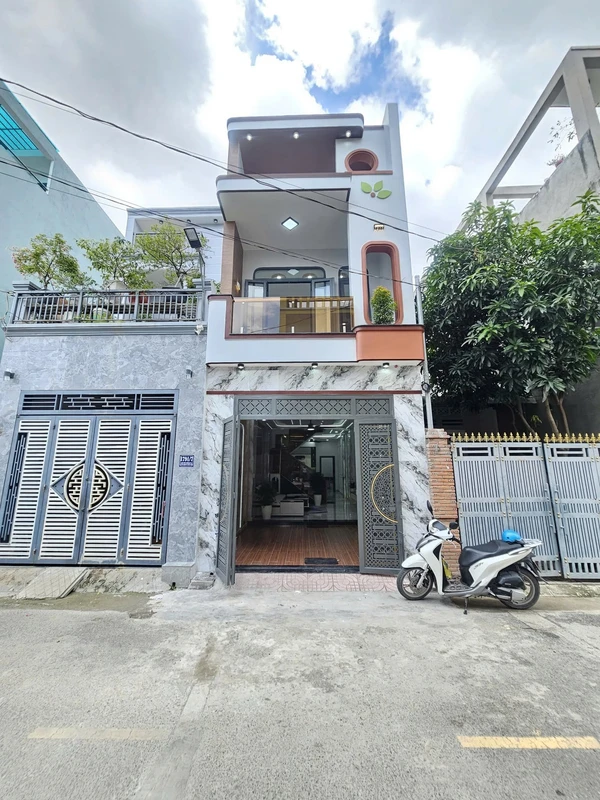 Bán nhà 2 lầu góc 2 mặt hẻm 3x6m đường Huỳnh Văn Bánh, Phú Nhuận chinhch