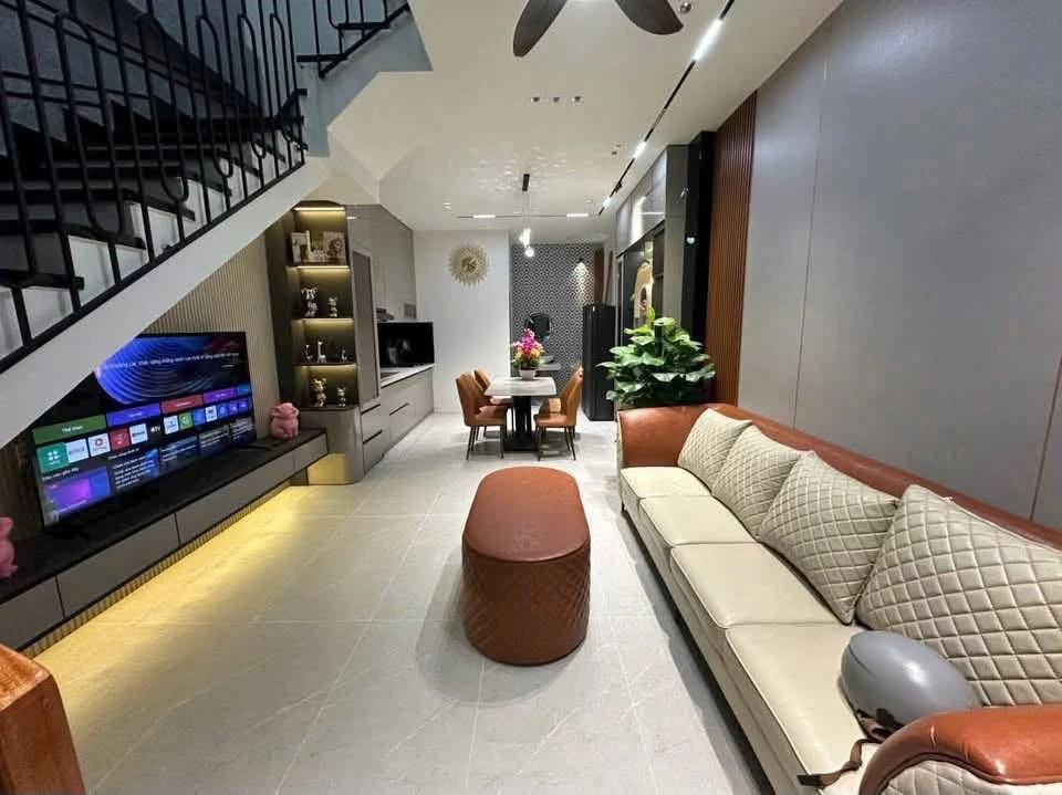Bán nhà 3 tầng 62m² sát biển Nguyễn Tất Thành 4 tỷ - Ảnh thu nhỏ 3