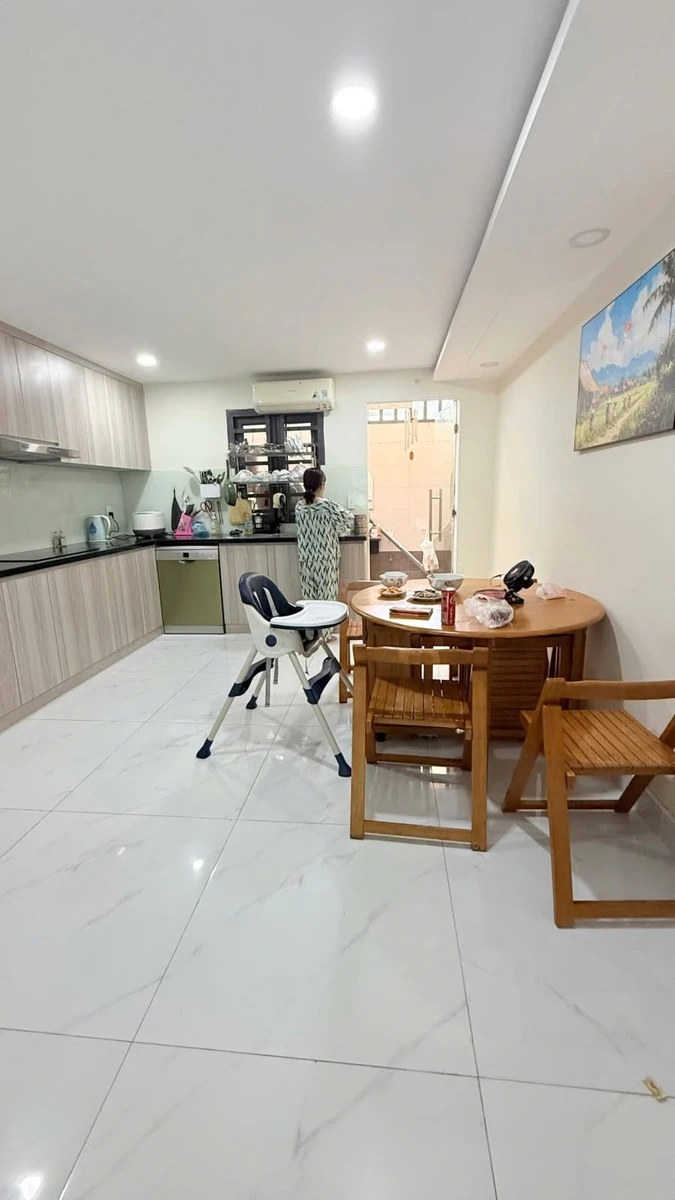 Bán nhà 4 tầng KDC An Sương Quận 12, 276m², 3PN, 7.4 tỷ - Ảnh thu nhỏ 4