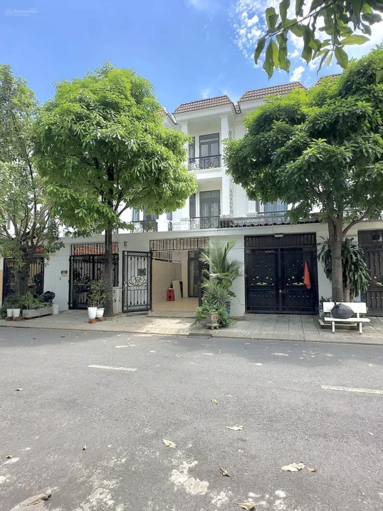 Bán nhà KDC gần cụm trường cấp 1,2 Đông Hòa Dĩ An, 92m2 1T2L hoàn công, sân ô tô, PN dưới - 6,1 tỷ - Ảnh thu nhỏ 4