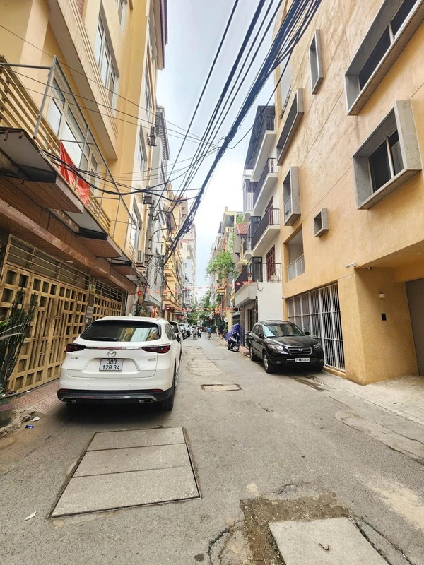 Bán nhà phân lô ô tô tránh 50m2, 6 tầng thang máy, gần Hồ Tây, Lạc Long Quân, Tây Hồ
