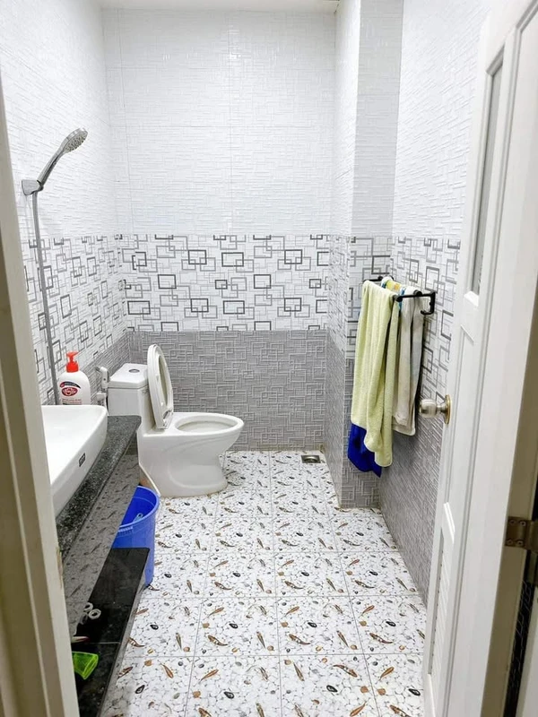 Nhà mặt tiền Quang Trung, Rạch Giá, 2PN, 49m², 2,6 tỷ