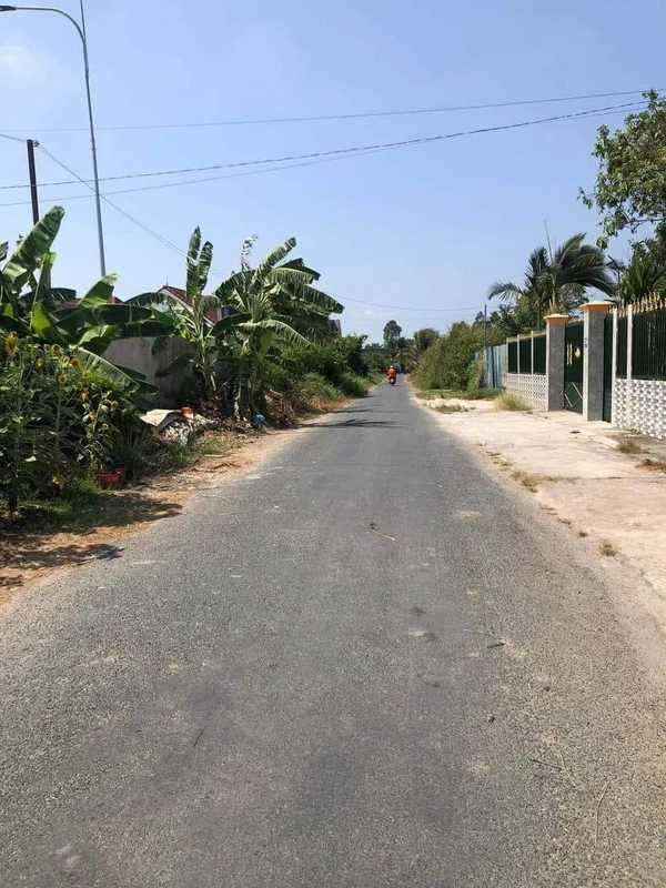 Bán lô đất thổ cư mặt tiền đường Nguyễn Kim Công, Tân An, 110m2, giá 1,59 tỷ