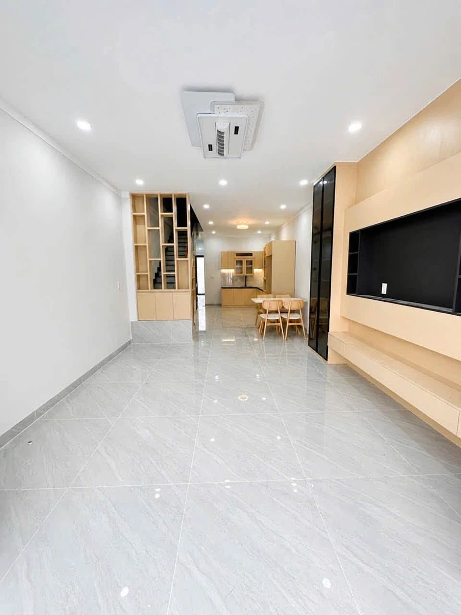 Bán nhà trệt lầu 3PN Tương Bình Hiệp 100m² giá 2 tỷ 850 - Ảnh thu nhỏ 2