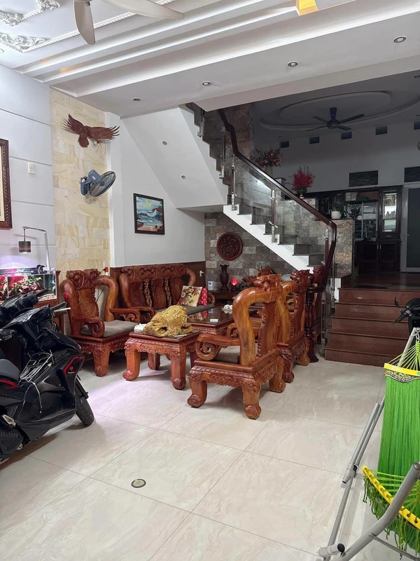 Bán nhà mặt tiền gần Hồ Sinh Thái Quy Nhơn 67,5m² 3 tầng 7,9 tỷ