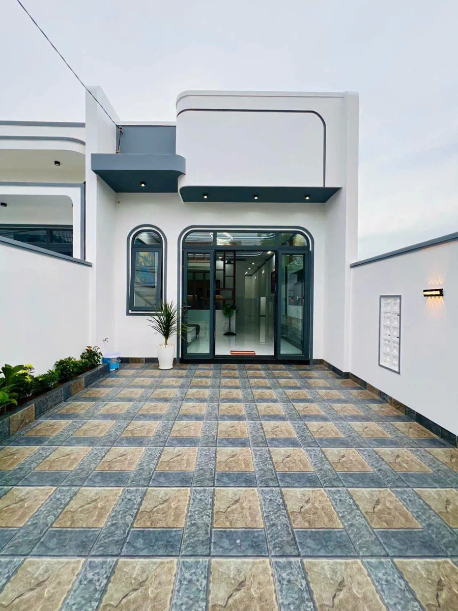 Bán nhà 105m2, 2 phòng ngủ, full nội thất tại Bình Tân - Ảnh thu nhỏ 2