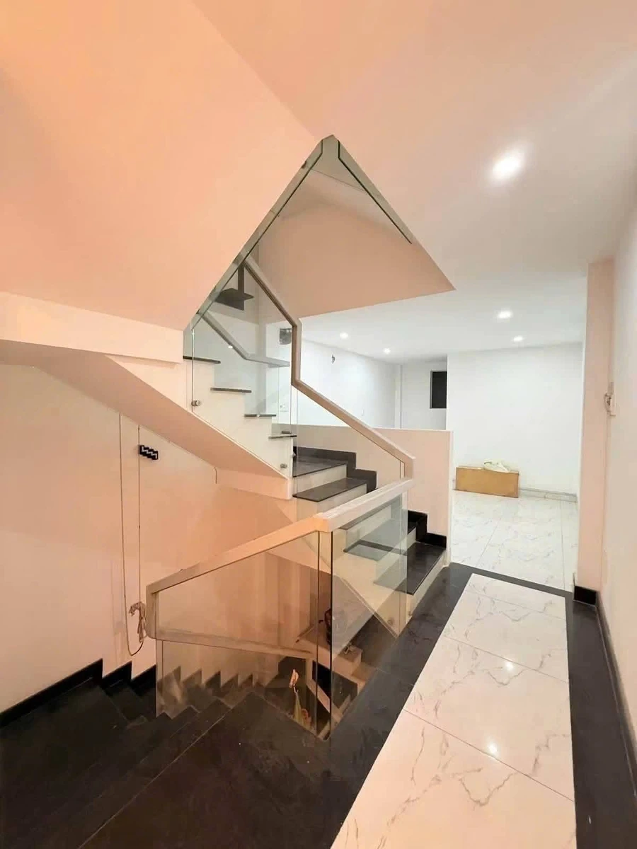 Bán nhà hẻm 8m Huỳnh Văn Bánh, Phú Nhuận, 5 tầng, 44m2, 9.5 tỷ - Ảnh thu nhỏ 4