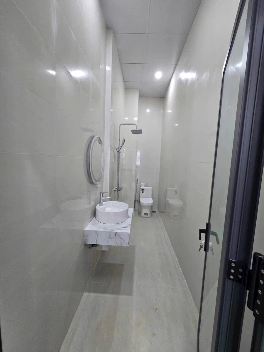 Bán nhà 1 tầng 50m² hẻm Lạc Long Quân, 3PN - Ảnh thu nhỏ 4