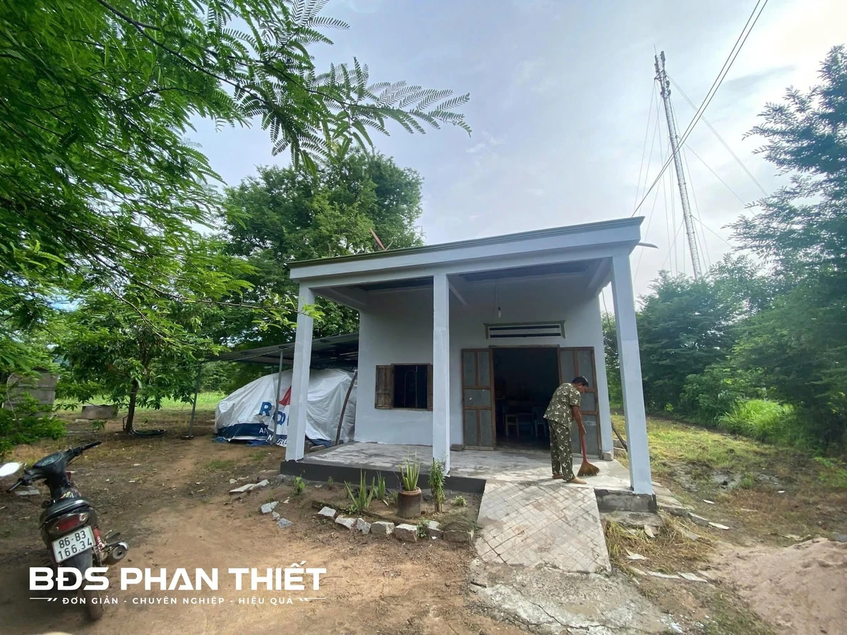 Bán đất 2542 m² Phú Thủy với nhà cấp 4, 800 triệu - Ảnh thu nhỏ 2