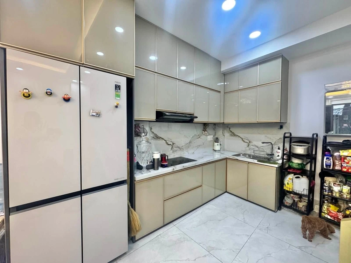 Bán nhà hẻm 4m 4 tầng 40m2 gần vòng xoay Lê Đại Hành giá 7,2 tỷ - Ảnh thu nhỏ 2