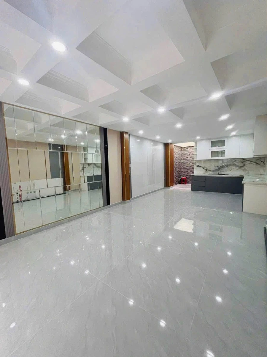 Bán nhà mặt tiền 3 tầng đường Trần Hưng Đạo, Tân Phú, 4,5x21m, giá 14,2 tỷ - Ảnh thu nhỏ 2