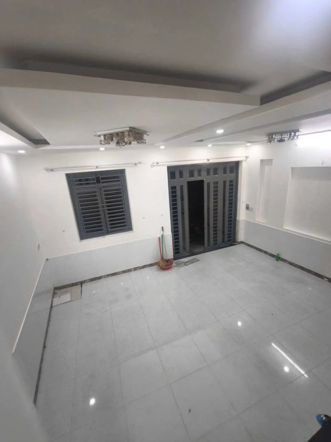 Bán nhà 3 tầng 42m² chợ Bùi Văn Ngữ Quận 12 3.95 tỷ - Ảnh 1
