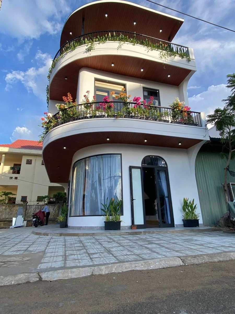 Bán nhà 3 tầng góc 2 mặt tiền 78.5m2, gần biển Đà Nẵng - Ảnh thu nhỏ 2