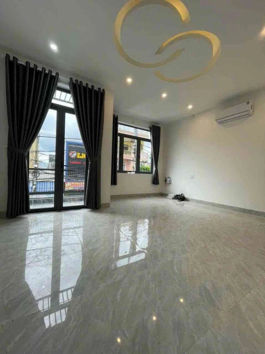 Bán nhà 3 tầng mặt tiền Dũng Sĩ Thanh Khê, 90m2, 6PN, giá 10,9 tỷ - Ảnh thu nhỏ 2