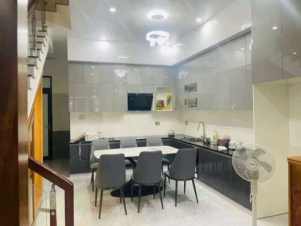 Bán nhà 3 tầng 202m2 Tây Phan Đình Phùng, Quảng Ngãi - Ảnh thu nhỏ 5