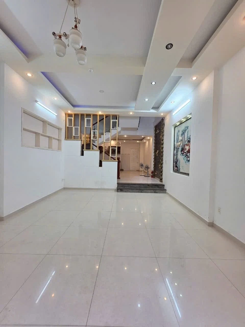 Bán nhà 3 tầng mặt tiền biển 80m² Đà Nẵng - Ảnh 1