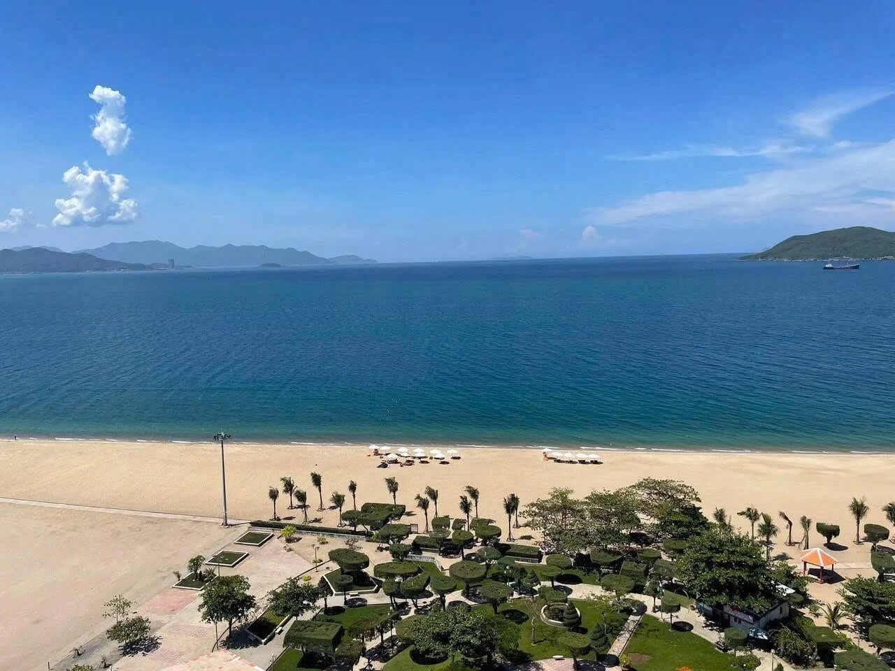 Bán khách sạn mặt tiền Trần Phú Nha Trang 3833m² 180 tỷ - Ảnh 1