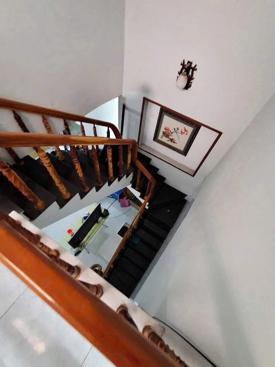 Bán nhà hẻm Nguyễn Huệ Quy Nhơn 50m2, 3PN, 2WC, 2 tỷ - Ảnh thu nhỏ 3