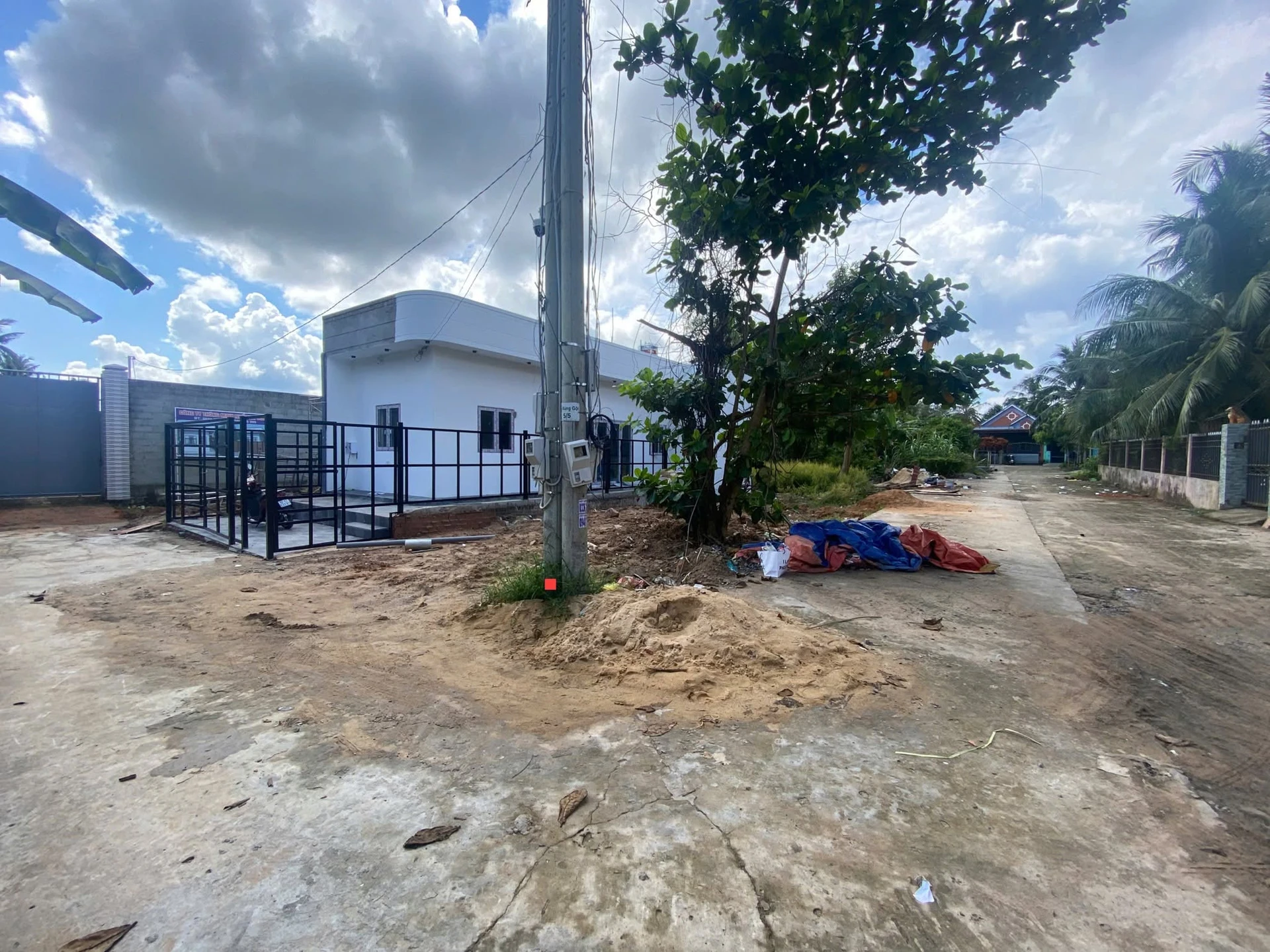 Bán lô góc 2 mặt tiền 120m2 gần biển Ông Lang Phú Quốc 1 tỷ - Ảnh 1
