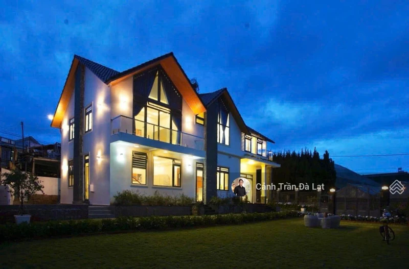 Villa tại Nguyên Tử Lực 652m², 530m² đất ở đô thị, 37 tỷ