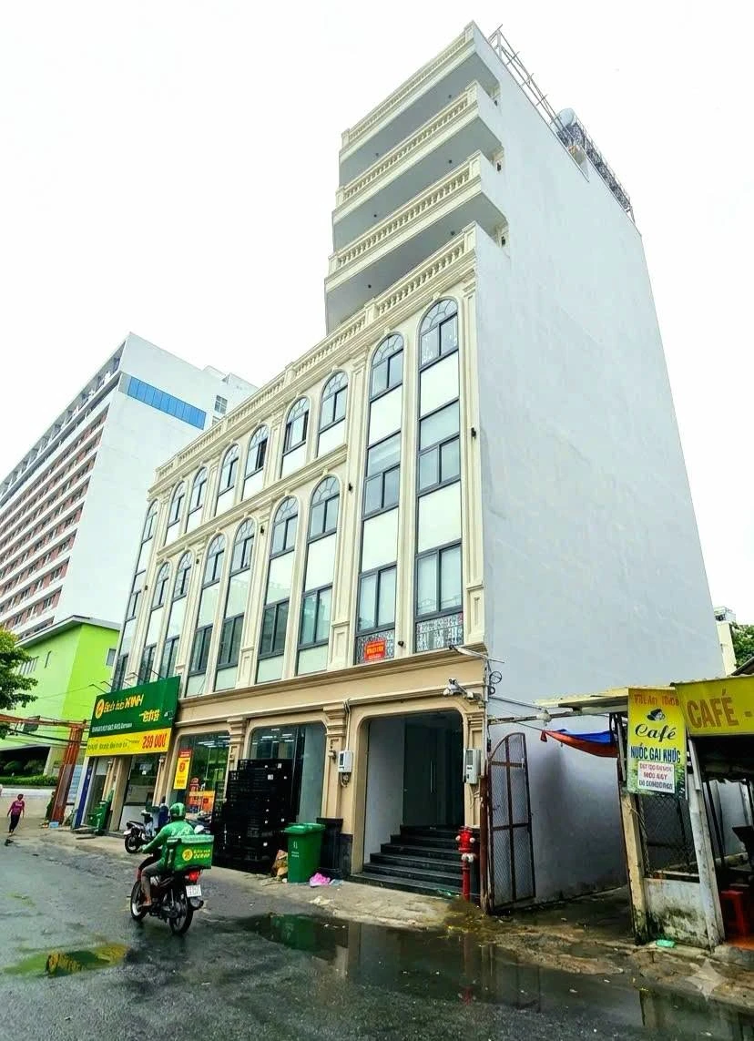 Bán tòa nhà căn hộ dịch vụ 45 phòng, 2 mặt tiền, 275m2 gần cổng ĐH Văn Lang, Gò Vấp - Ảnh thu nhỏ 2