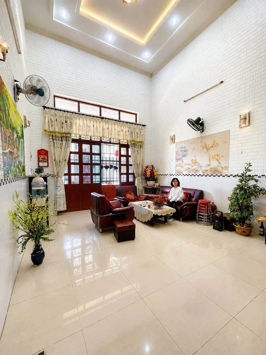Bán nhà 2 phòng ngủ 110m² trung tâm Pleiku 1 tỷ - Ảnh thu nhỏ 3