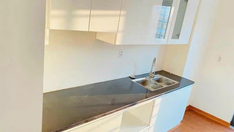 Cho thuê căn hộ 2PN 98m2 Trần Hưng Đạo Plaza 5.5tr/tháng