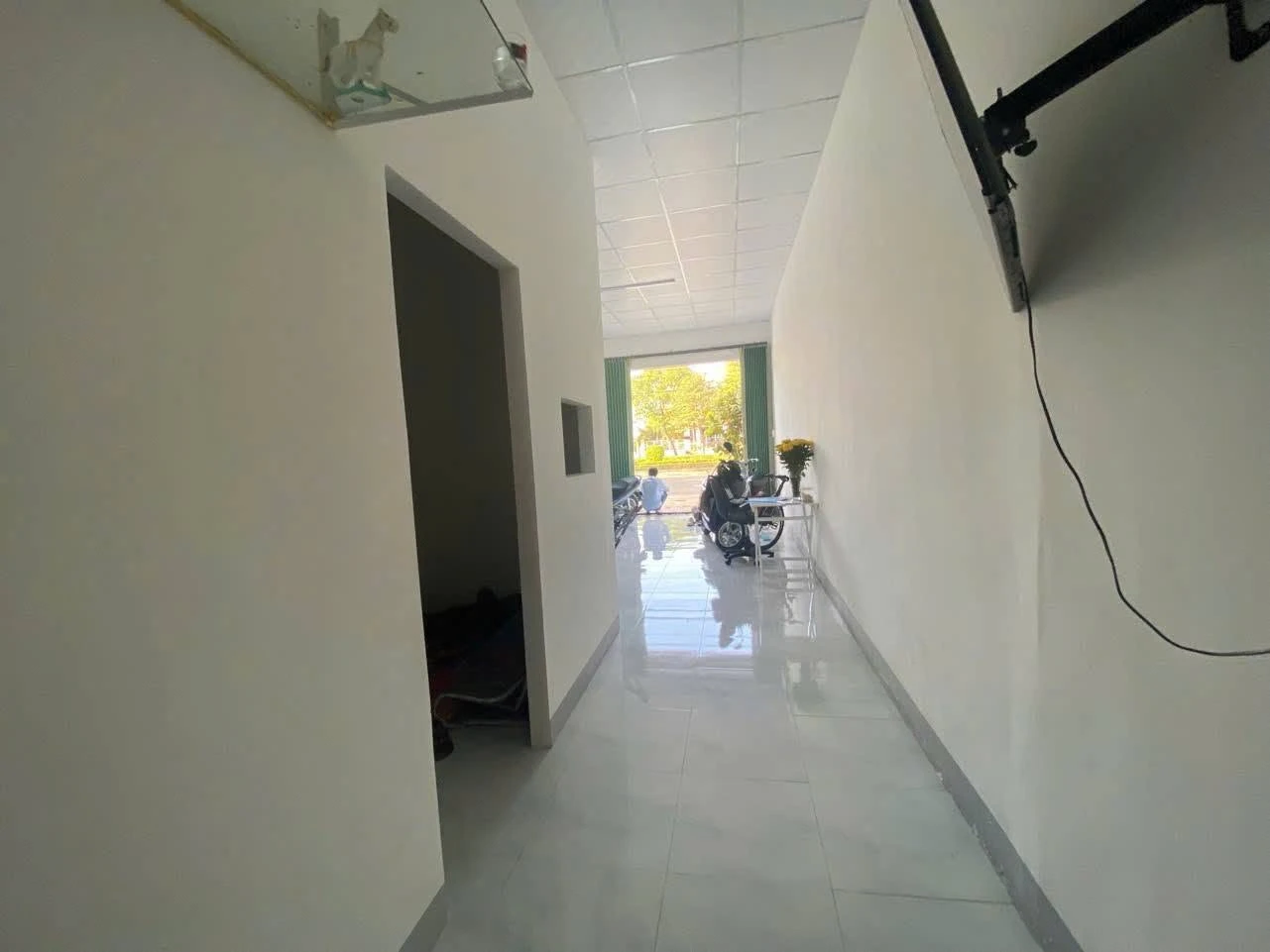 Bán nhà cấp 4 mặt tiền Nguyễn Tất Thành 70.8m2, 2.5 tỷ - Ảnh 1