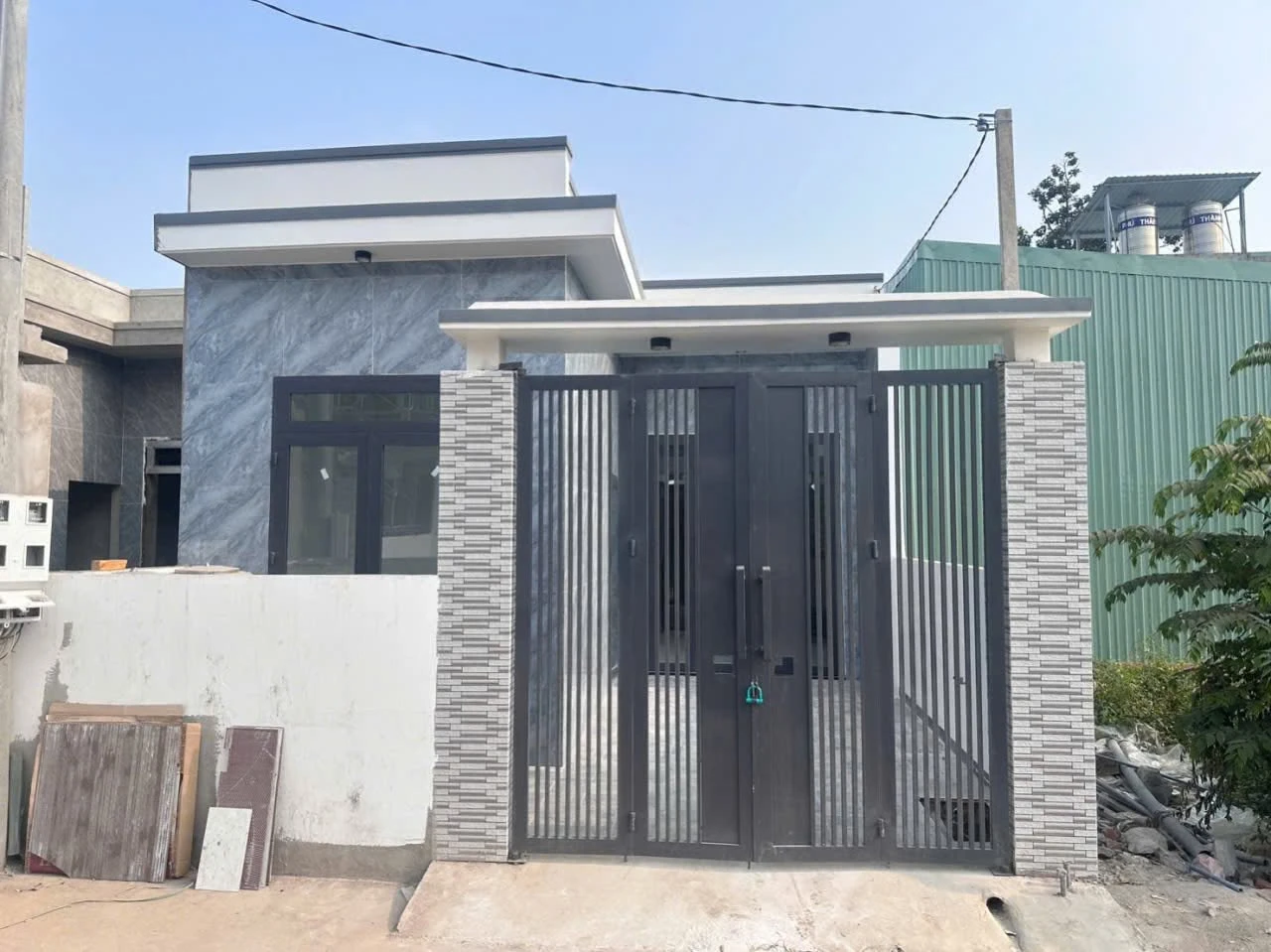 Bán nhà cấp 4 Tân Uyên 87m2 3PN giá 1 tỷ 350 triệu - Ảnh 1