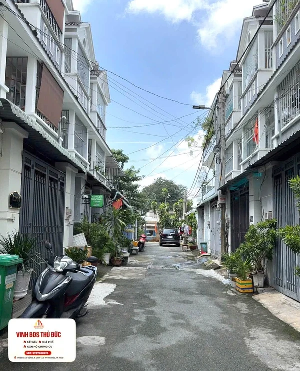 Bán nhà 3 tầng đường Tân Hoà 2, 52 m2, Thủ Đức