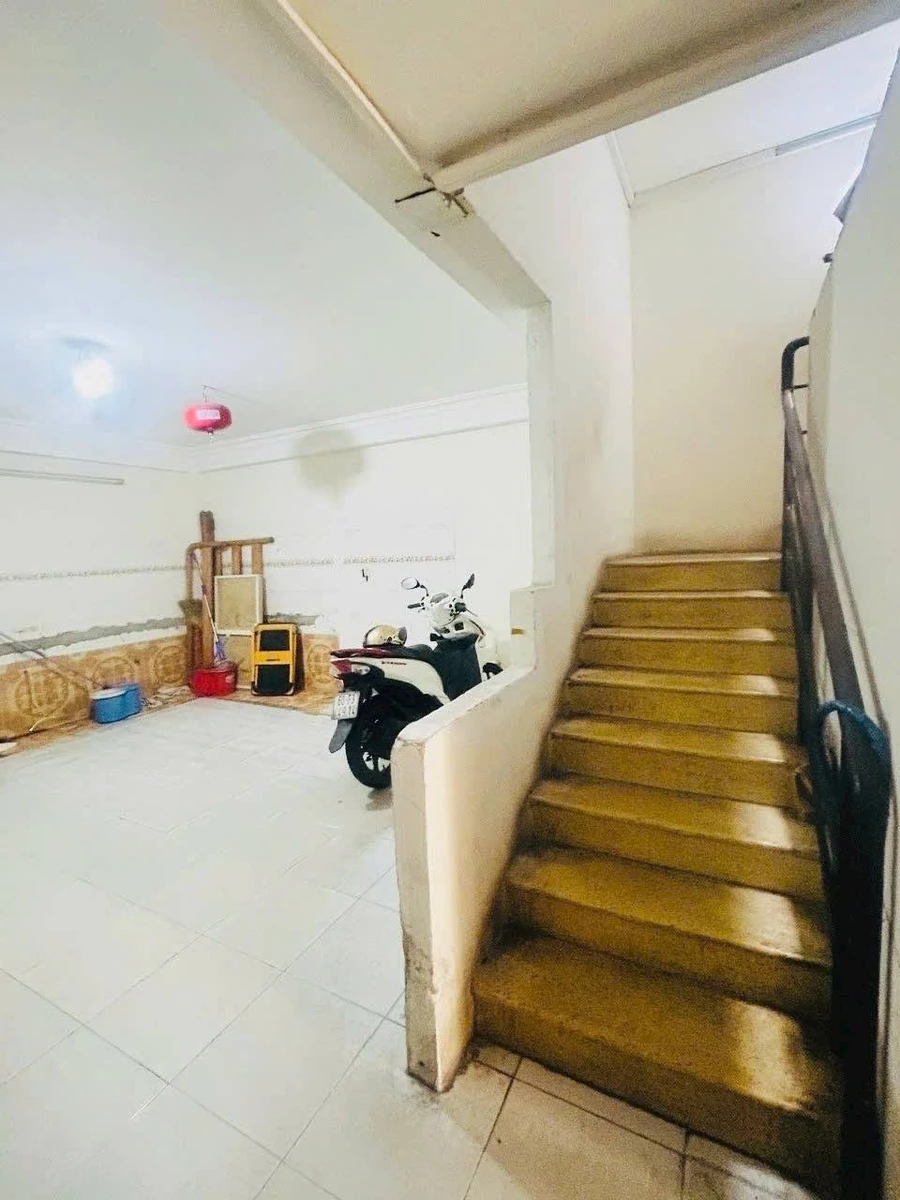 Bán nhà hẻm 75m2 6PN 7WC Quận 10 - 15 tỷ - Ảnh thu nhỏ 4